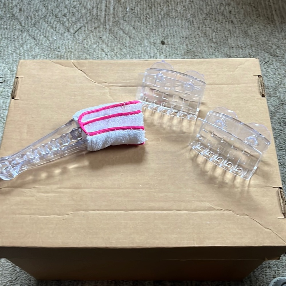 Blind cleaner